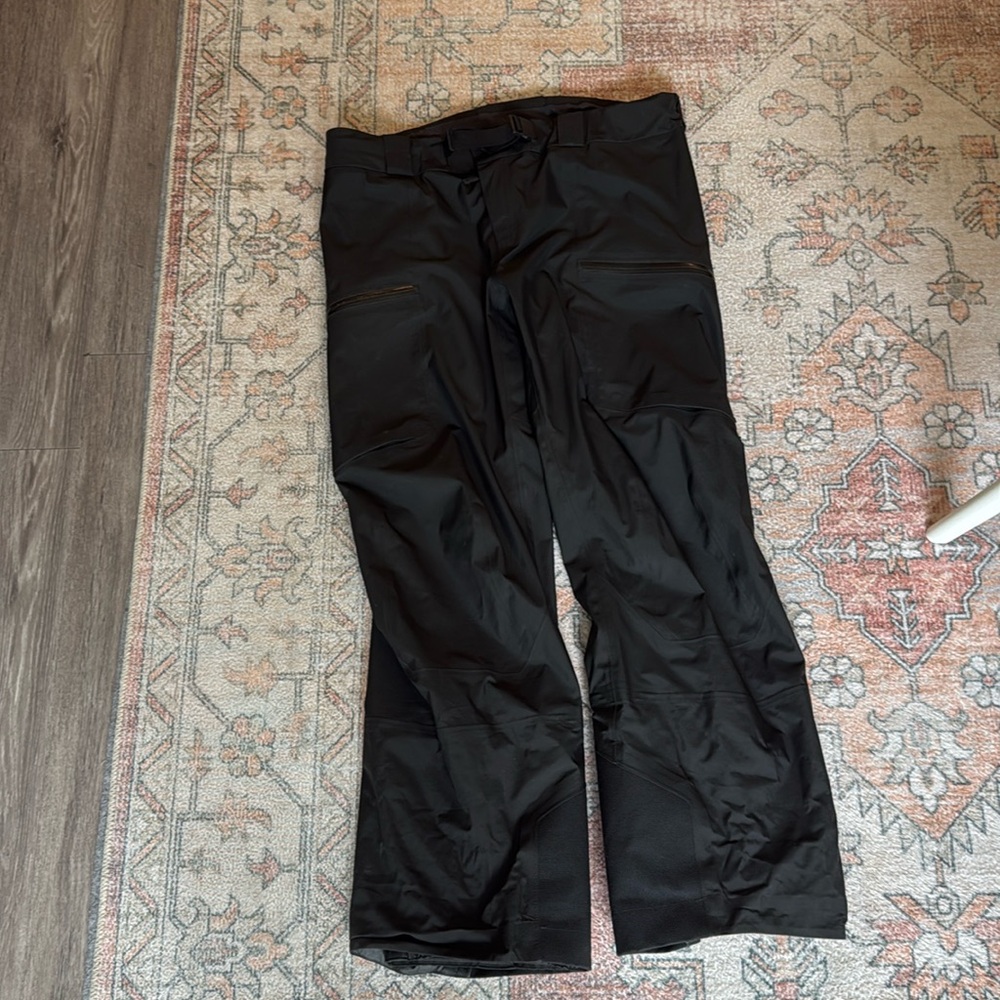 Arcteryx Sabre Goretex ski/snowboard Pant size XL in Black